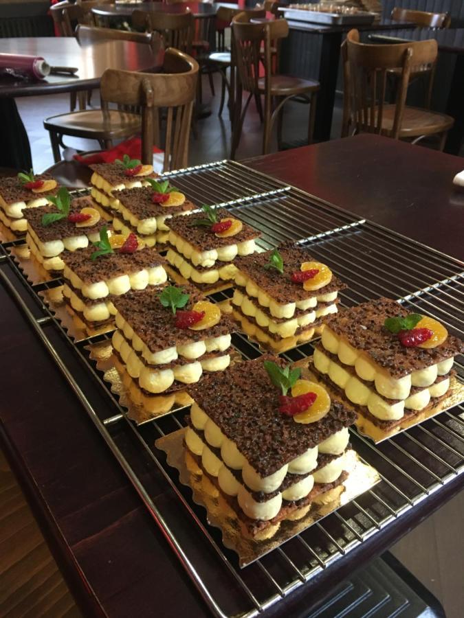 Au Pere Tranquille Hotel Tinchebray-Bocage Ngoại thất bức ảnh