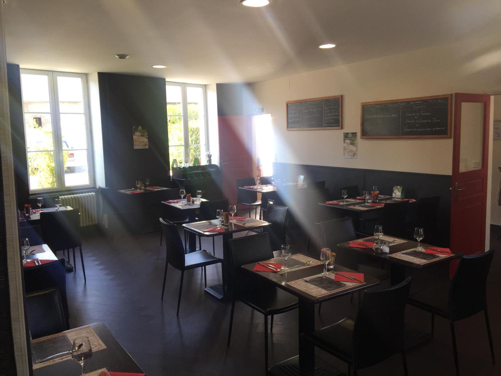 Au Pere Tranquille Hotel Tinchebray-Bocage Ngoại thất bức ảnh