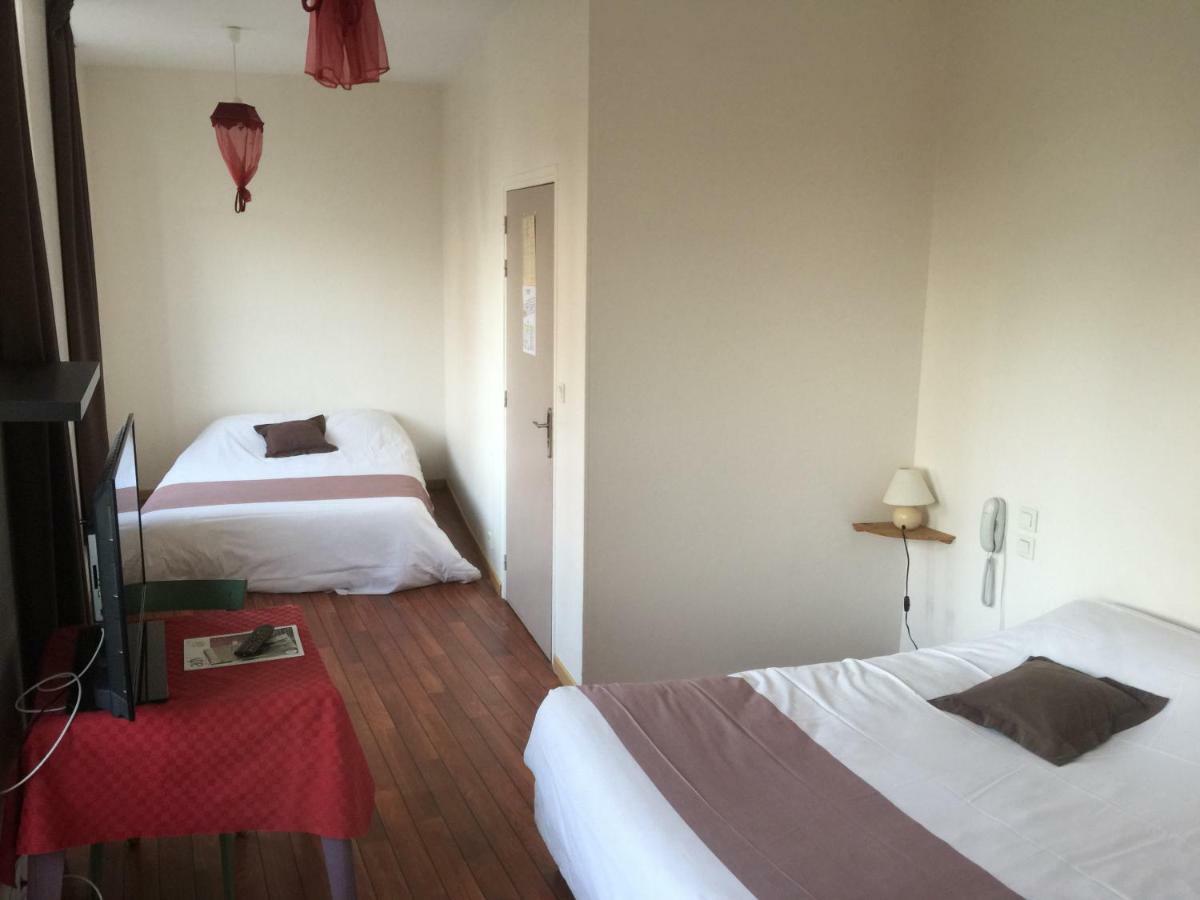 Au Pere Tranquille Hotel Tinchebray-Bocage Ngoại thất bức ảnh